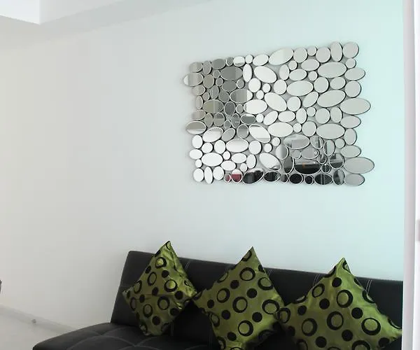 Azure Tropical Paradise Apartment *